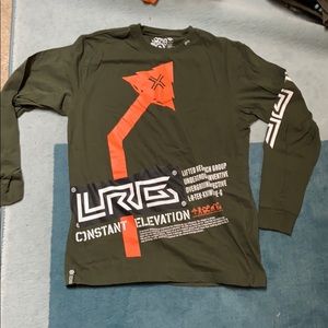 Constant elevation long sleeve.